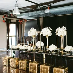 elegant wedding black swan wedding inspiration8 682x1024