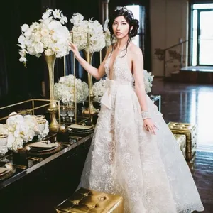 elegant wedding black swan wedding inspiration12 679x1024