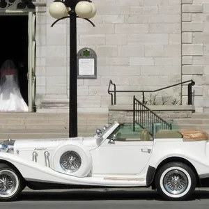 anitque-car-for-a-wedding.jpg Wedding Limousine