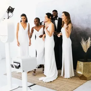 FUN USING A PHOTO BOOTH AT YOUR WEDDING Photobooth