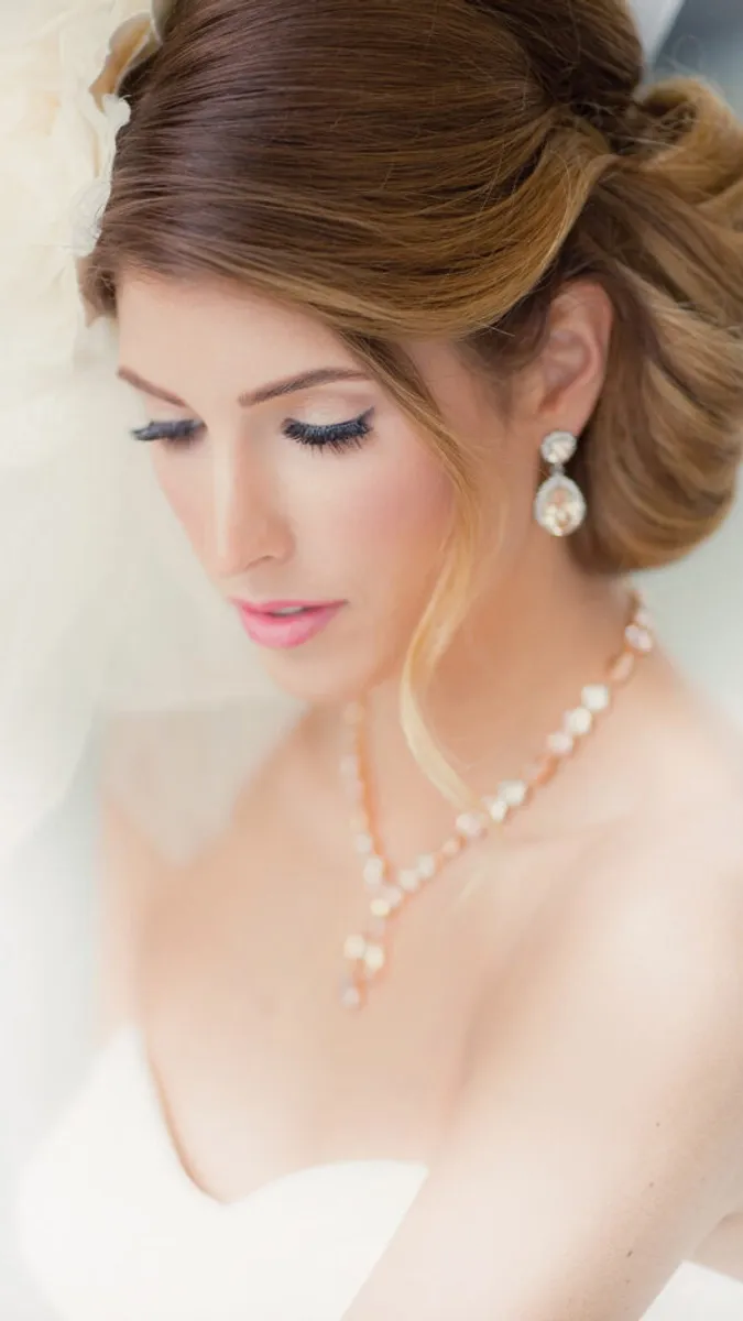 avanti le spa updo hair Edit 683x1024