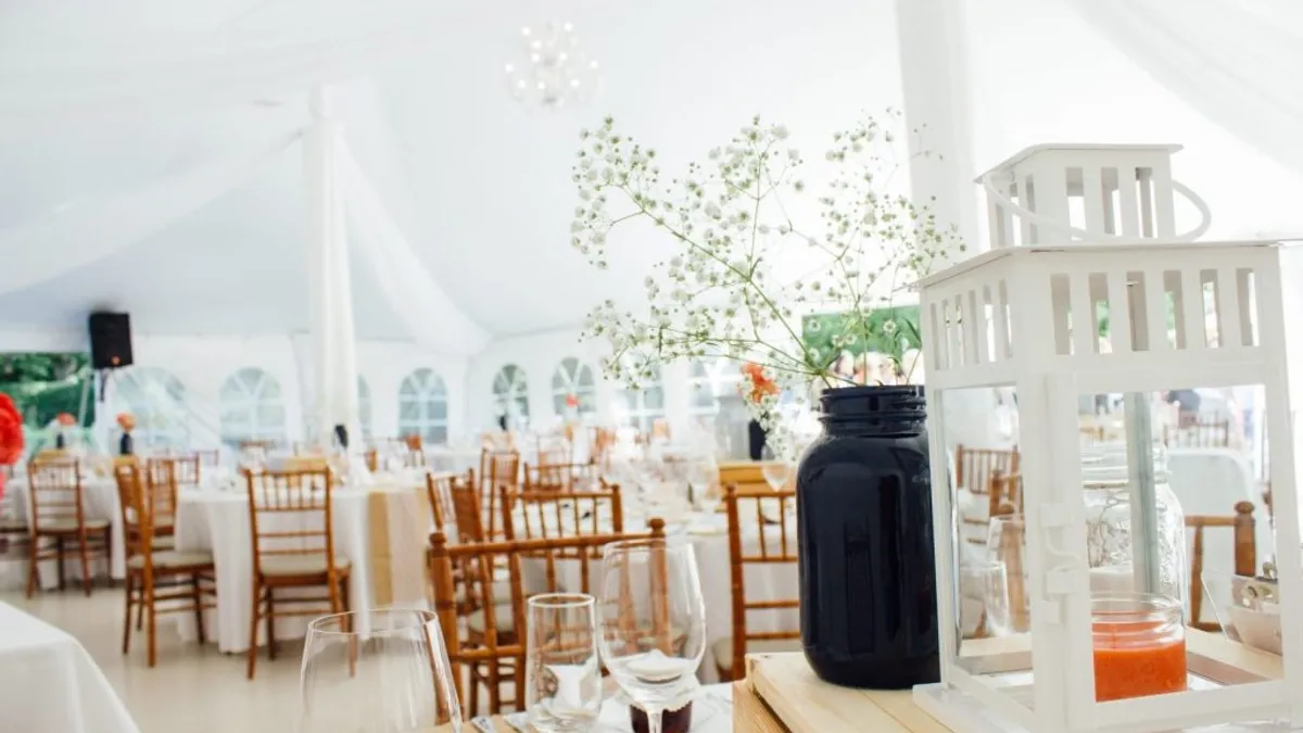 decoration chapiteau 1620x1080 1 1024x683 1