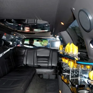 signature limon montreal wedding limousines19 1024x685