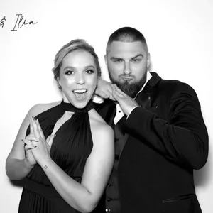 LE FOTOBOOTH DIGITAL GLAM BOOTH