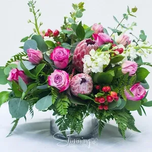 Stunning flowers and gifts222