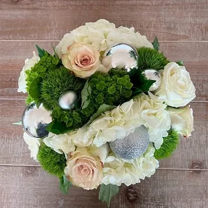 Stunning flowers and gifts 7